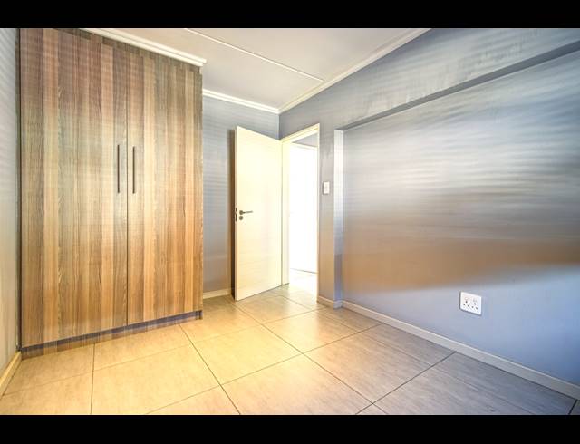 2 BEDROOM APARTMENT FOR SALE IN SEBENZA